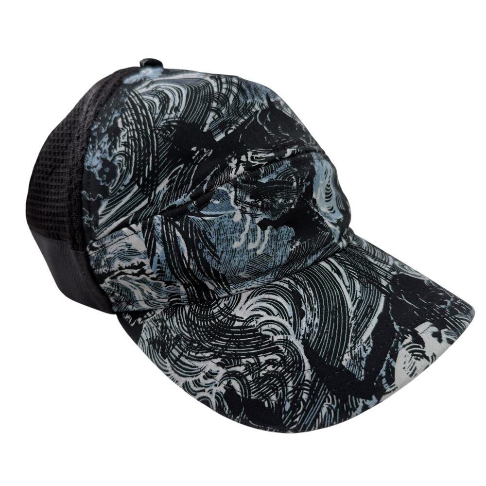 Lululemon Dash & Splash Cap II Womens Adjustable Snapback Mesh Hat